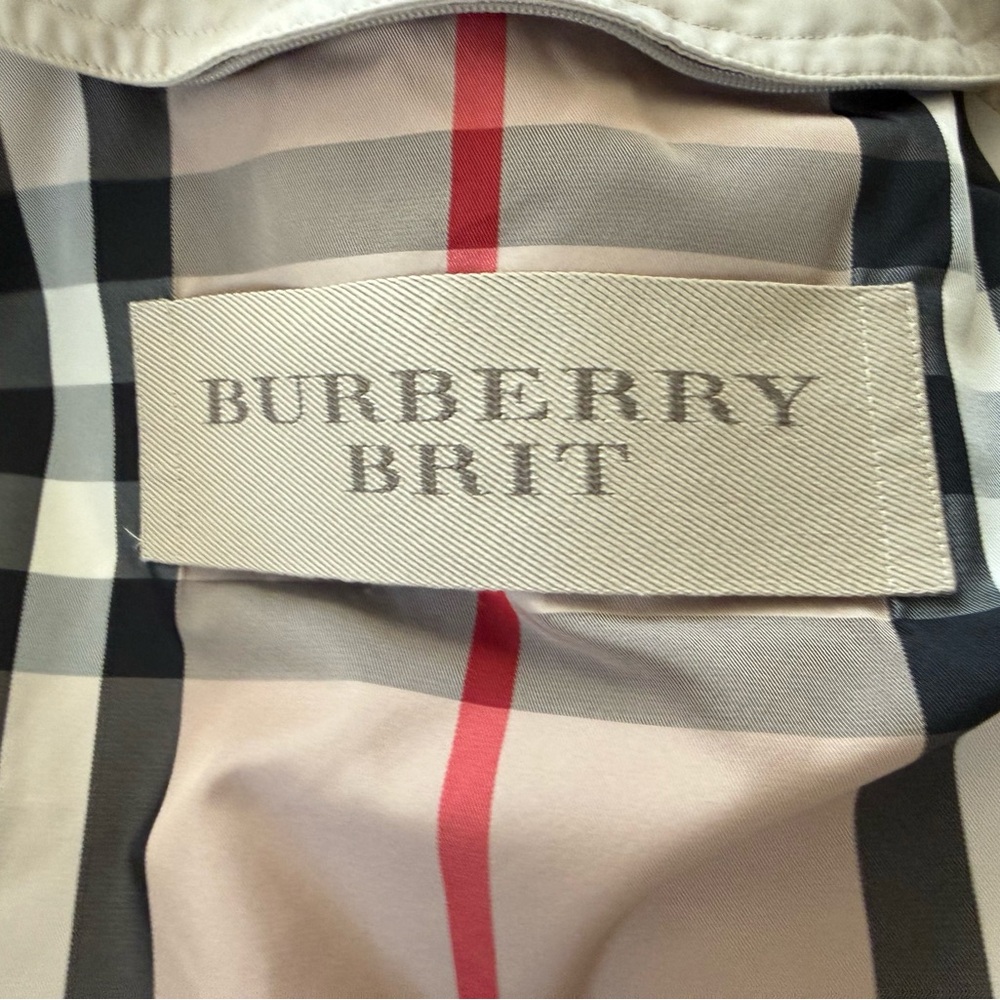 Burberry Women's Beige Double-Breasted Trench Coat US14 - Picture 4 of 11
